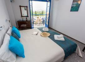 Adamakis Hotel