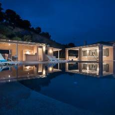 Elegant Villa Apolonas