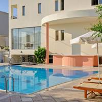 Yakinthos Hotel
