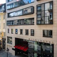 Envoy Hotel