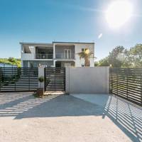 Tramonto Apartments