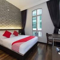 OYO 127 The Reeds Hotel