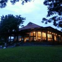 Lakeside Chalet