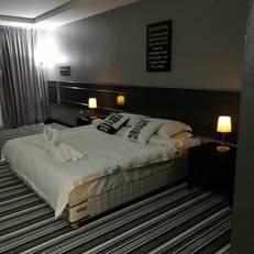 Mnm Primula Hotel & Lounge