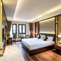 Conifer Grand Hotel
