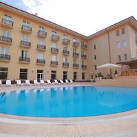 Lotte City Hotel Tashkent Palace