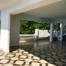 Mari Guest House