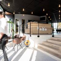 PoMo Hotel & Restaurant