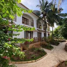 Siri Beach Lodge
