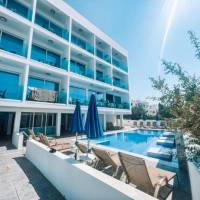 Sunny Blue Hotel