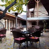 BOUTIQUE LIVING HOTEL