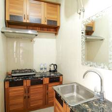 Oyo 734 Tuban Torres Accomodation