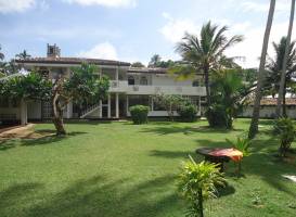 Giragala Village Hotel