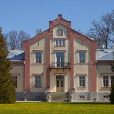 Padaste Manor