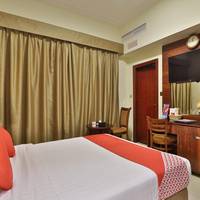 OYO 101 Click Hotel