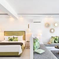 Villa D'Oro - Luxury Villas & Suites