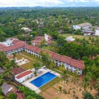 Hibiscus Beach Hotel Villas