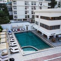 Qinn Hotel