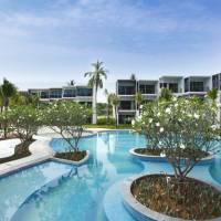 Le Meridien Phuket Mai Khao Beach Resort