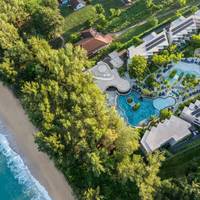Le Meridien Phuket Mai Khao Beach Resort