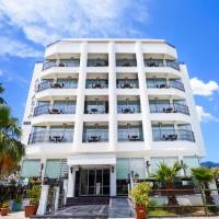 Aurasia SeaSide Hotel