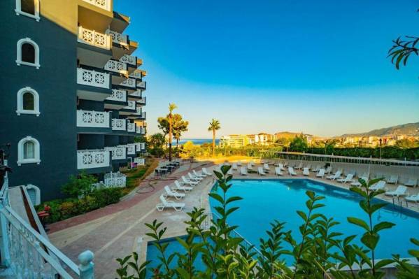 Fun Hill Resort Hotel