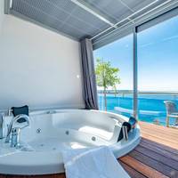 Pearly Hotel & Spa