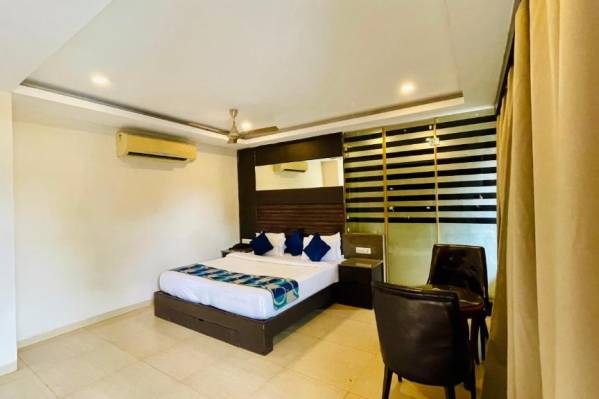 Baga Retreat, Near Titos Lane