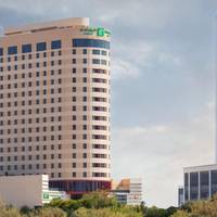 Holiday Inn & Suites Dubai Science Park, an IHG Hotel