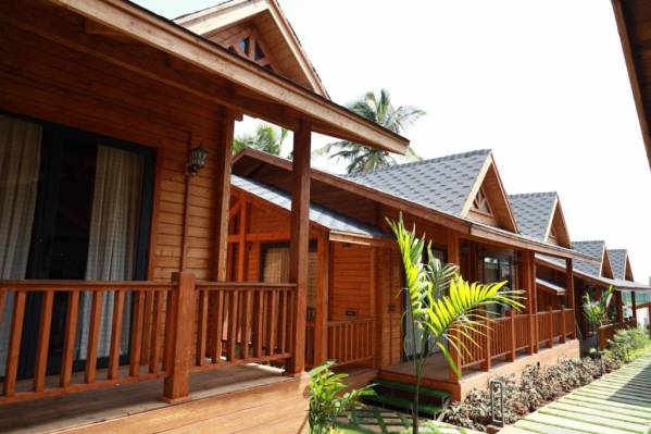 Aaristo Beach Resort and Spa