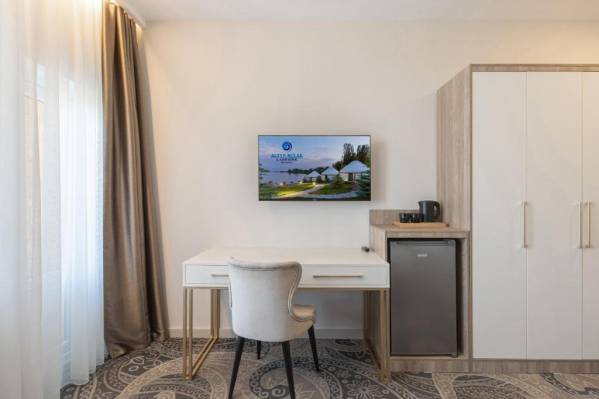 Altyn Bulak Lakeside Resort