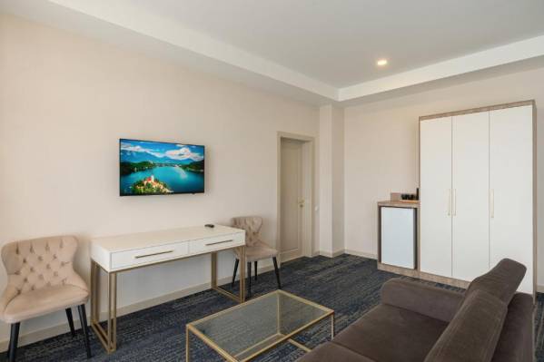 Altyn Bulak Lakeside Resort