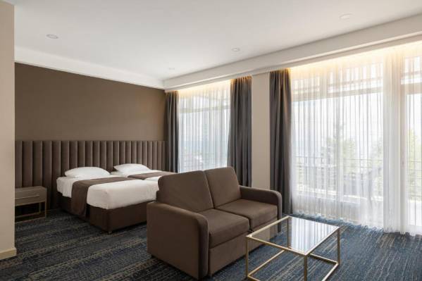 Altyn Bulak Lakeside Resort