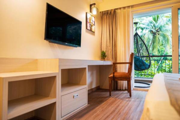 Evoke Premium Candolim