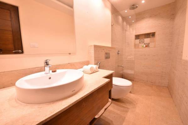Evoke Premium Candolim