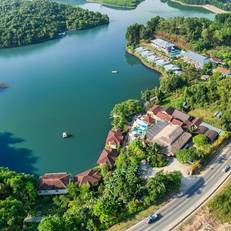 Phong Nha Lake House Resort