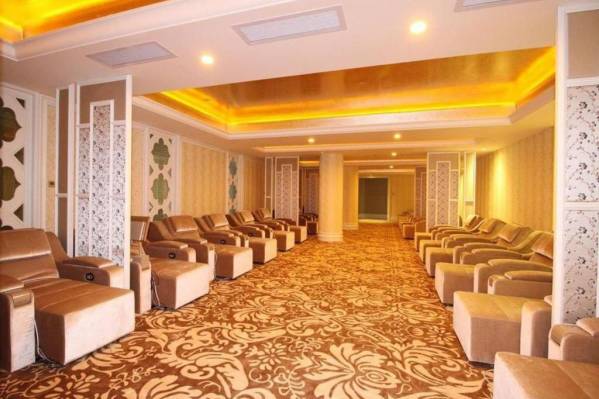 Lake Piedmont International Hotel
