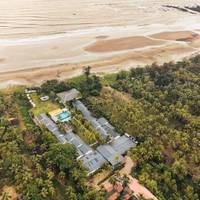 Foxoso LA Beach Resort