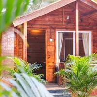 Selesta Sea by the beach Morjim