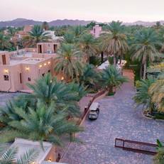 Bustan Inn