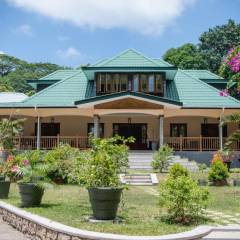 Pension Michel - Villa Roche Bois