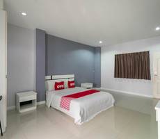 OYO 75389 Pandora House