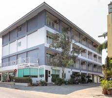 OYO 75389 Pandora House