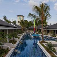 Tuana Hotels Brook Pool Access