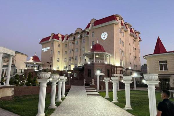 Alexander Hotel