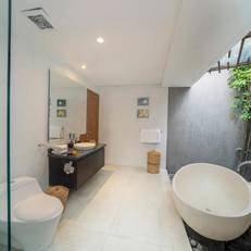 Canggu Circle Villa by Ini VIE Hospitality