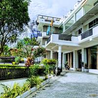 Queens Beach Hotel