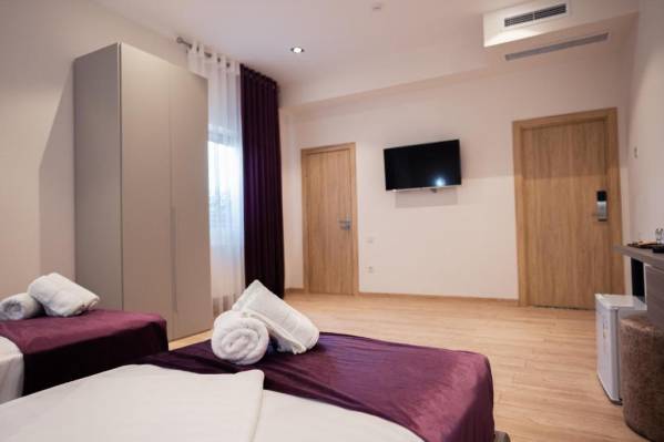 5 Wood Hotel & SPA