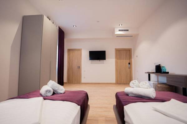 5 Wood Hotel & SPA