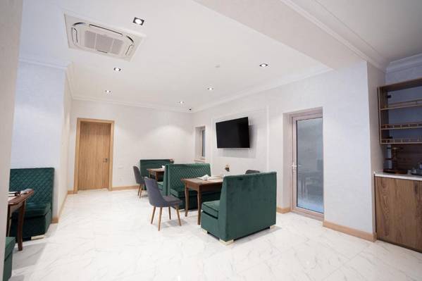 5 Wood Hotel & SPA